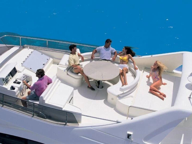 Ferretti Ferretti Yachts 68 jednotlivci a charterové společnosti v Rhodos