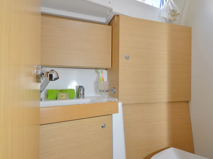 Pronájem Plachetnice Bénéteau s licencí