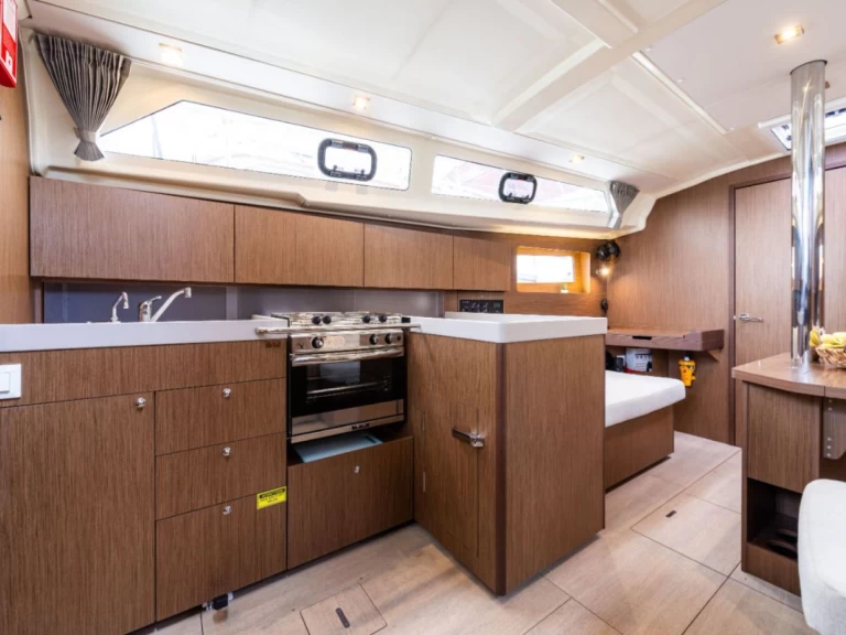 Pronajmout Plachetnice se skipperem či ne Bénéteau v Lefkáda