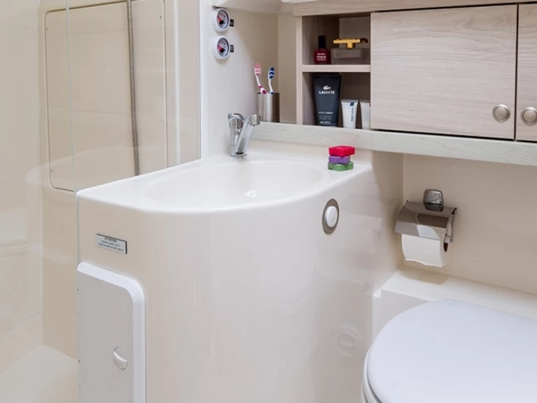 Říční loď k pronájmu v Decize za nejlepší cenu