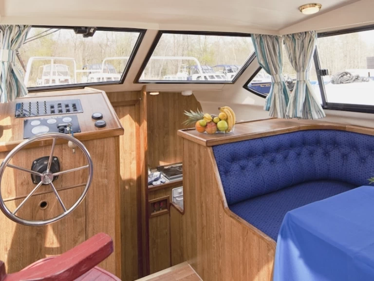 Říční loď k pronájmu v Migennes za nejlepší cenu