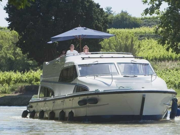Pronájem Říční loď Comfort Plus s licencí