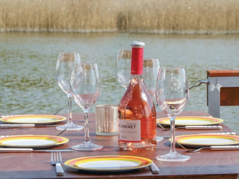 Pronájem lodi Tom Sawyer TS1000 v Buchholz City na Samboatu