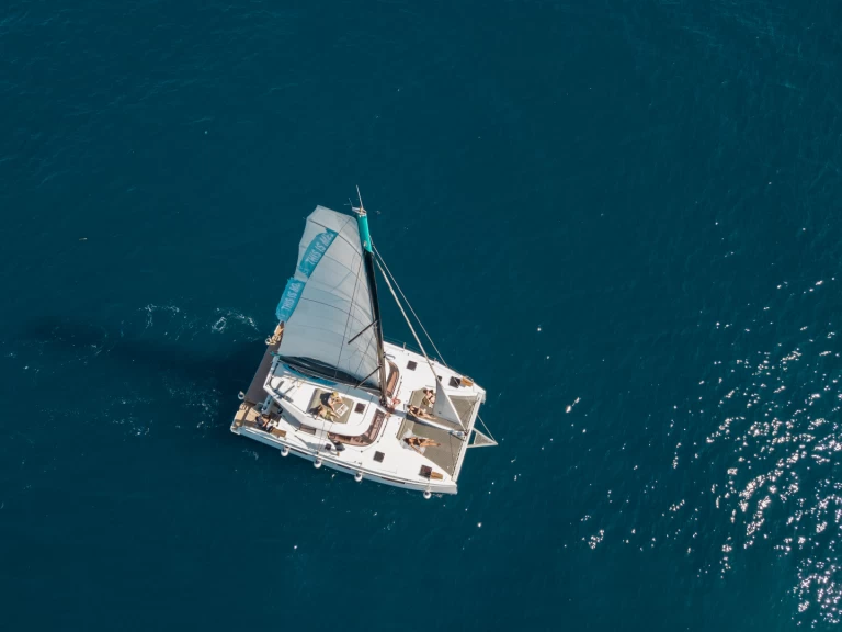 Nautitech 42 jednotlivci a charterové společnosti v Barcelona