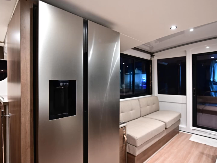 Pronájem lodi Bali Bali 4.4 v Salerno na Samboatu