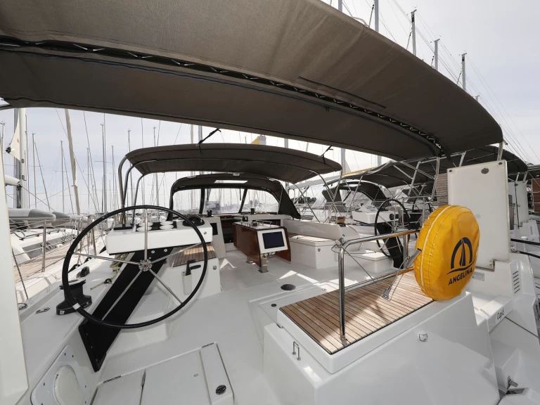 Pronajmout si Dufour Dufour 470 v Sukošan