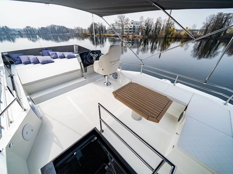 Pronájem Jachta v Sukošan -Cobra Yachts Seamaster 45