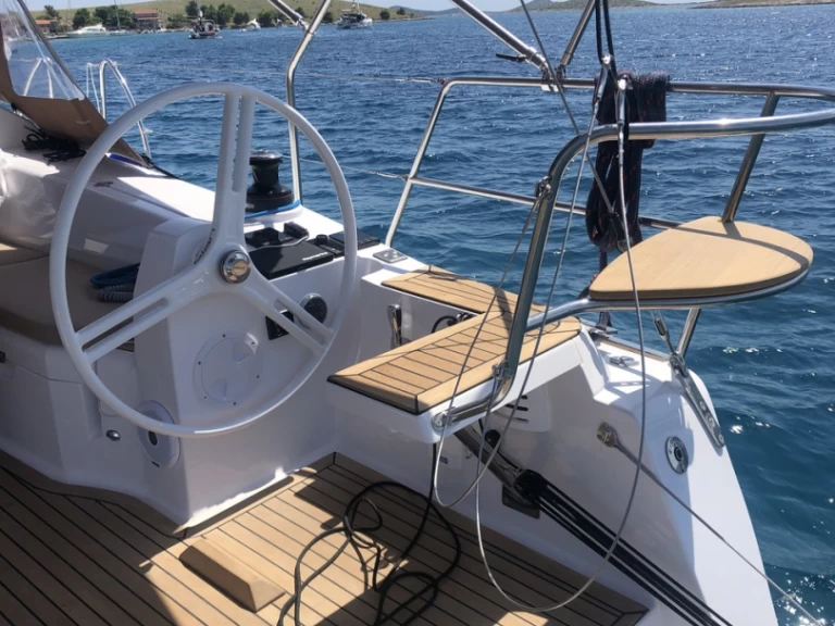 Pronájem lodi Primošten  lákavé ceny Impression 40