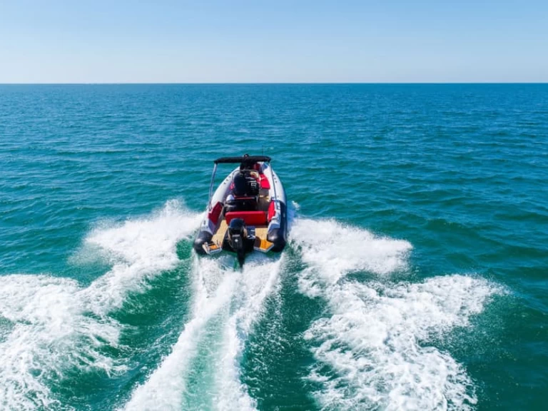 Prua al vento THOR 7.0 jednotlivci a charterové společnosti v L'Herbaudière