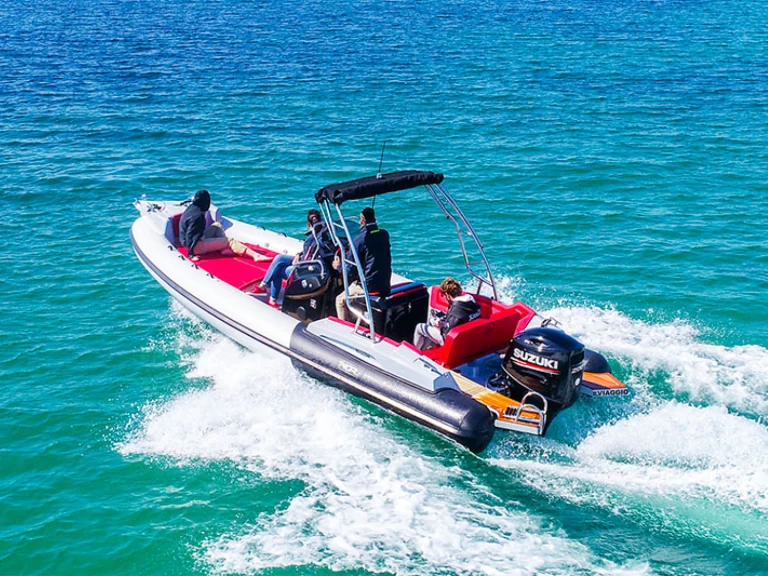 Motorová loď k pronájmu v L'Herbaudière za nejlepší cenu