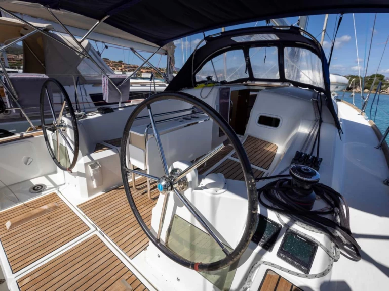 Pronájem Plachetnice v Golfo Aranci -Jeanneau Sun Odyssey 349