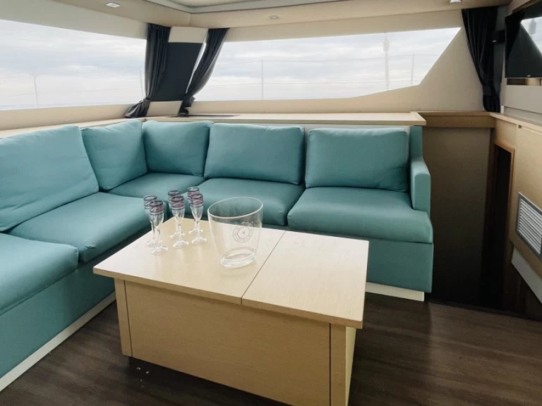Pronajmout Katamarán se skipperem či ne Fountaine Pajot v Ajaccio