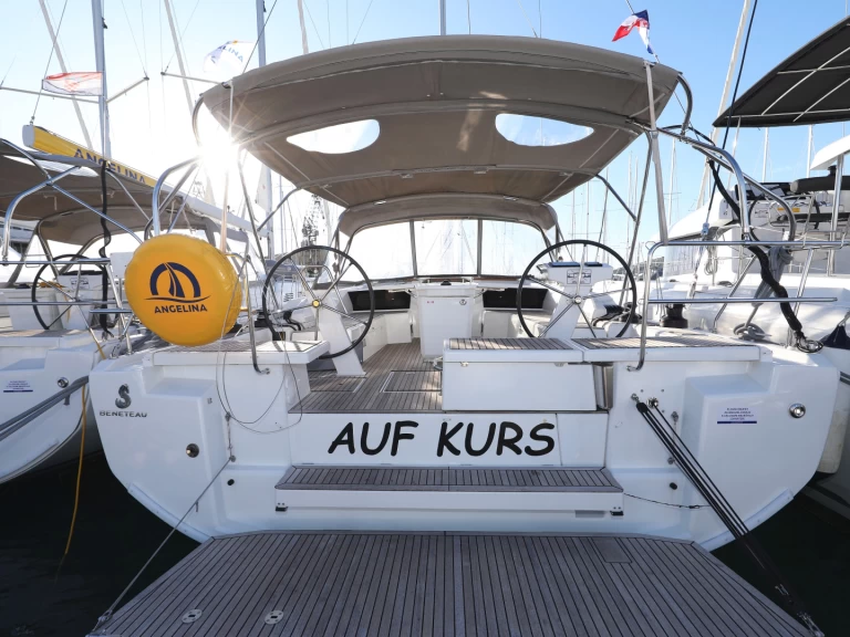 Pronájem Plachetnice Bénéteau s licencí