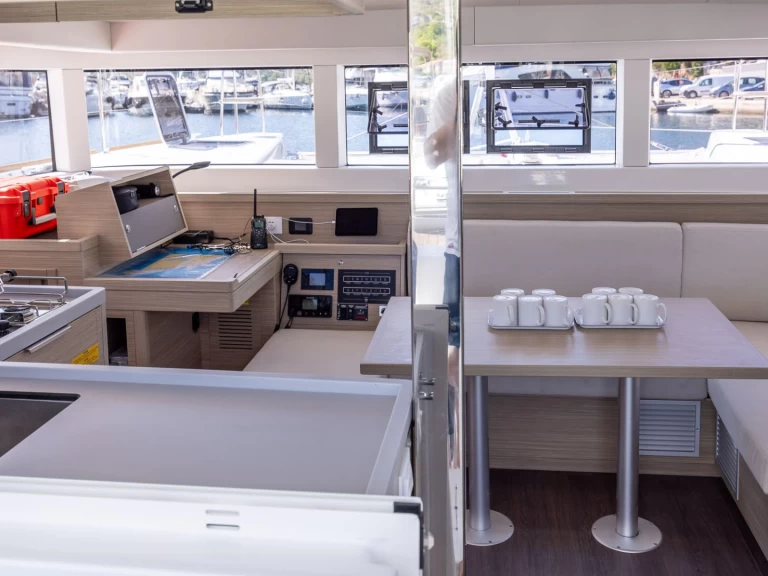 Pronájem jachty v Primošten  -Lagoon Lagoon 40 na Samboatu