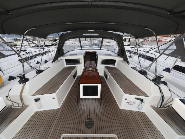 Pronájem lodi Dufour Dufour 470 v Biograd Na Moru na Samboatu