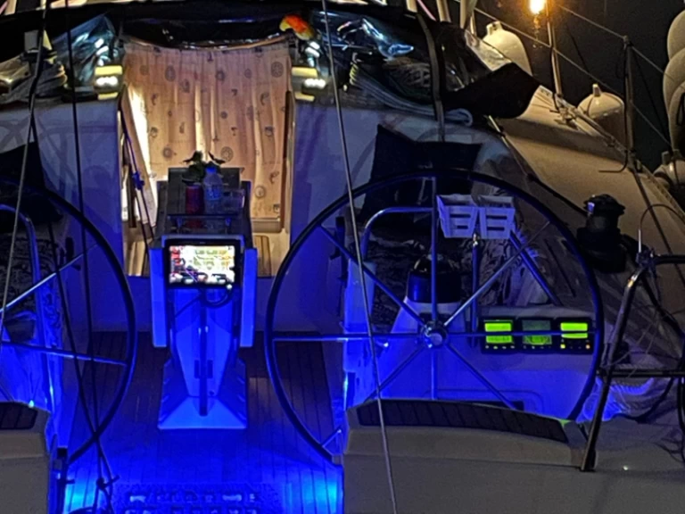 Pronájem Plachetnice Elan s licencí