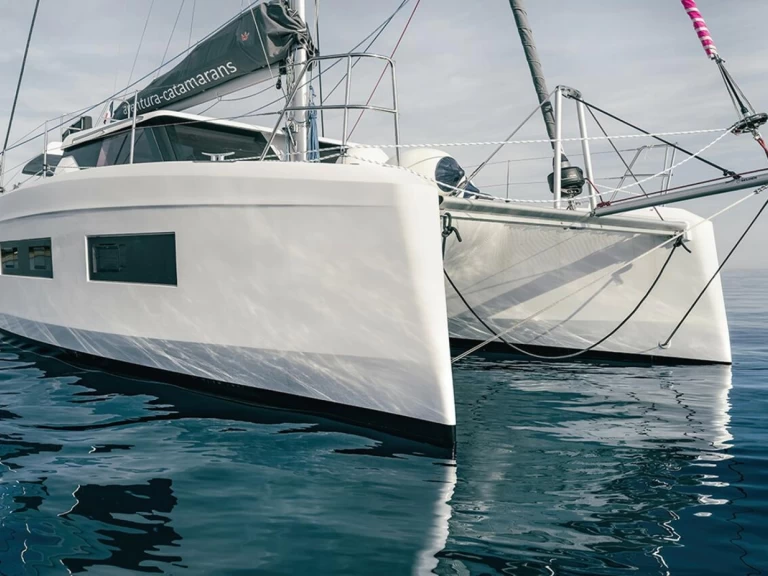 Pronajmout Katamarán se skipperem či ne Aventura v Sant Antoni de Portmany