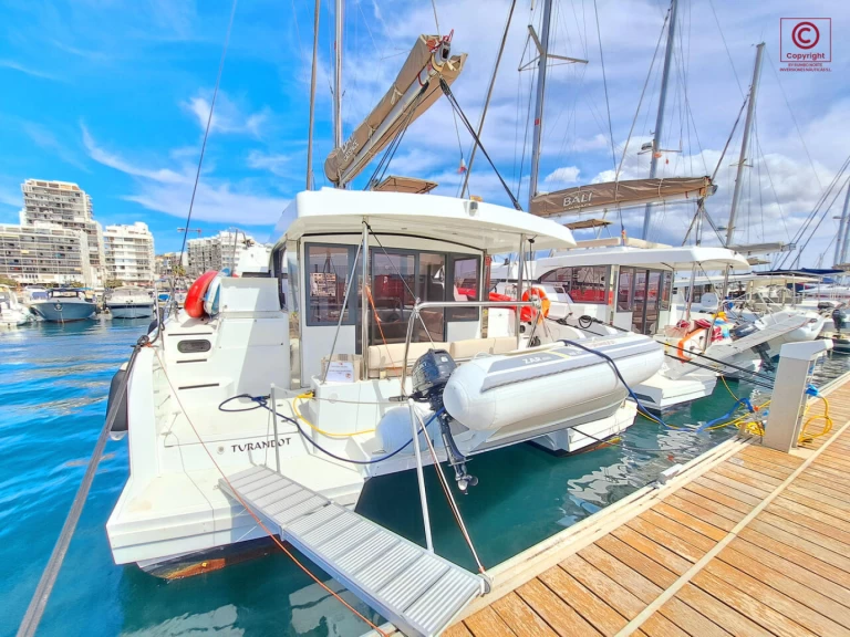 Pronajmout si Bali Bali Catspace Voile v Sant Antoni de Portmany