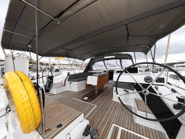 Pronájem Plachetnice v Šibenik  -Dufour Dufour 470