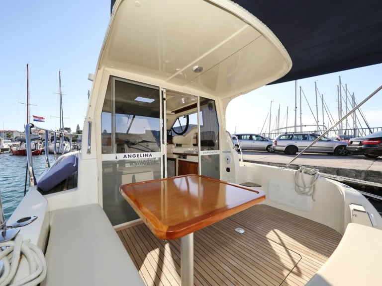 Pronájem lodi Sas Vektor Vektor 950 v Biograd Na Moru na Samboatu