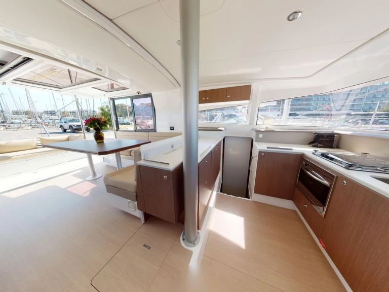 Pronájem lodi Bali Bali 4.1 v Lefkáda na Samboatu