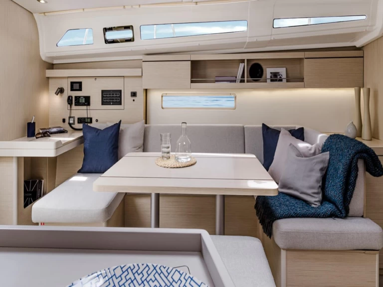 Pronájem lodi Bénéteau Oceanis 40.1 v Pozzuoli na Samboatu