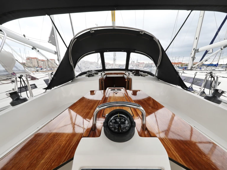 Pronajmout Plachetnice se skipperem či ne Bavaria v Biograd Na Moru