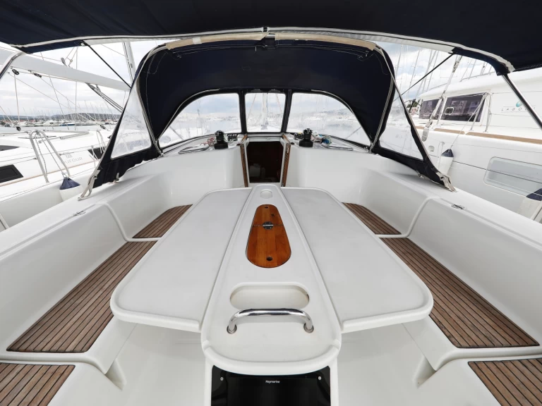 Pronájem jachty v Sukošan -Bénéteau Cyclades 50.5 na Samboatu