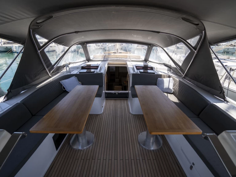 Hanse Hanse 548 jednotlivci a charterové společnosti v Donji Seget