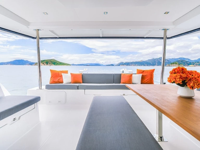 Pronájem Katamarán Fountaine Pajot s licencí