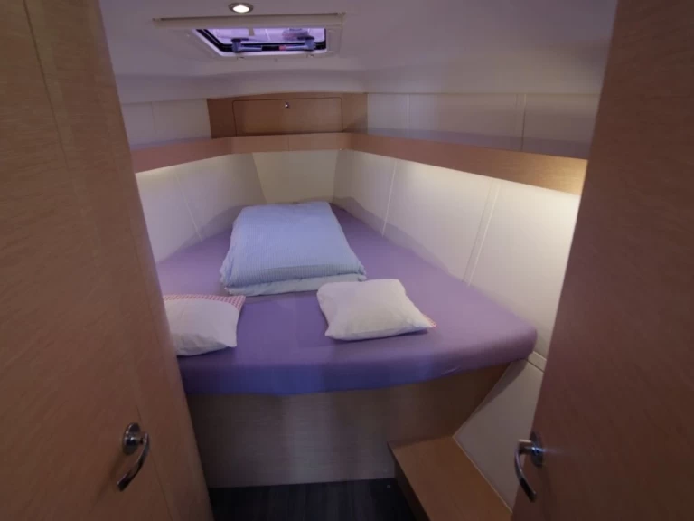 Pronajmout Plachetnice se skipperem či ne Elan v Punat