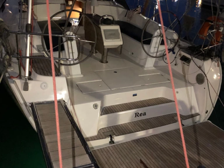 Bavaria Cruiser 46 jednotlivci a charterové společnosti v Lefkáda
