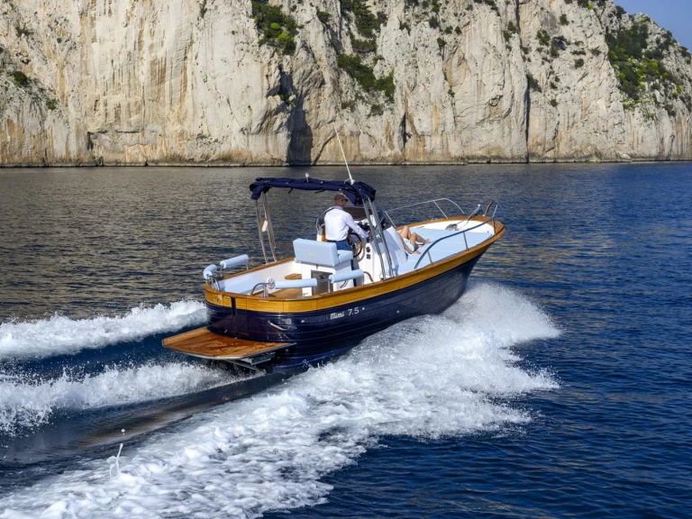 Pronájem lodi Mimi mimi 7.50 v La Spezia na Samboatu