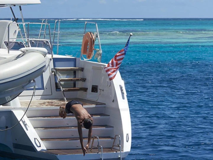 Lagoon Lagoon 620 jednotlivci a charterové společnosti v Mai Khao