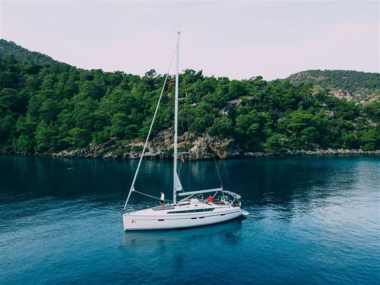 Pronájem lodi Bavaria Cruiser 46 v Fethiye na Samboatu