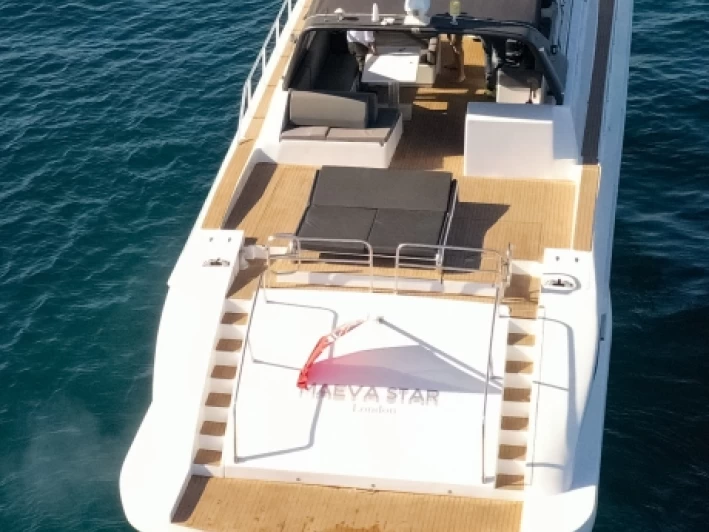 Arno Leopard Arno 23 jednotlivci a charterové společnosti v Milazzo