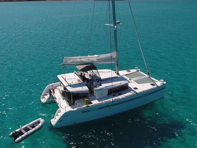 Lagoon Lagoon 450 jednotlivci a charterové společnosti v Ribishi