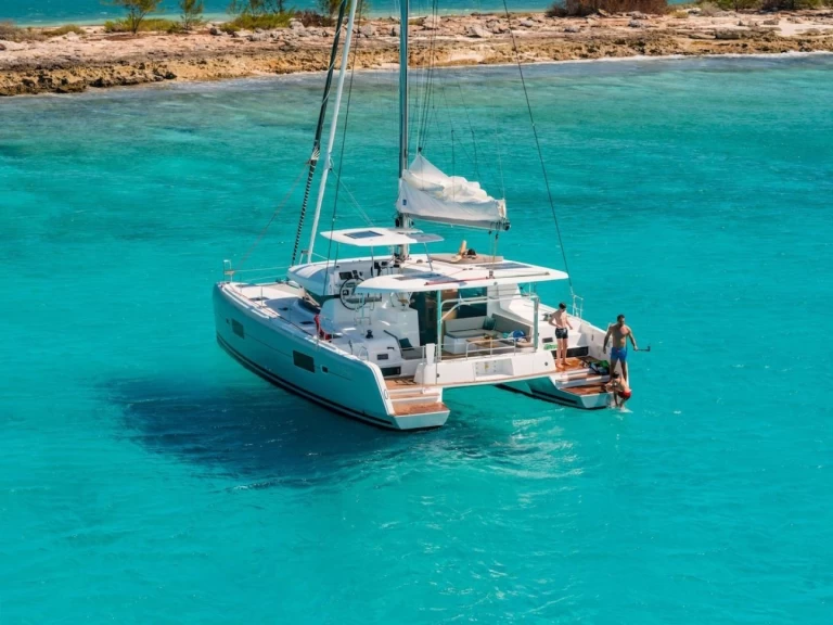 Pronájem lodi Ribishi lákavé ceny Lagoon 42