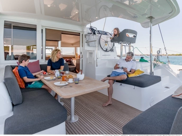 Pronájem lodi Lagoon Lagoon 40 v Saint-Mandrier-sur-Mer na Samboatu