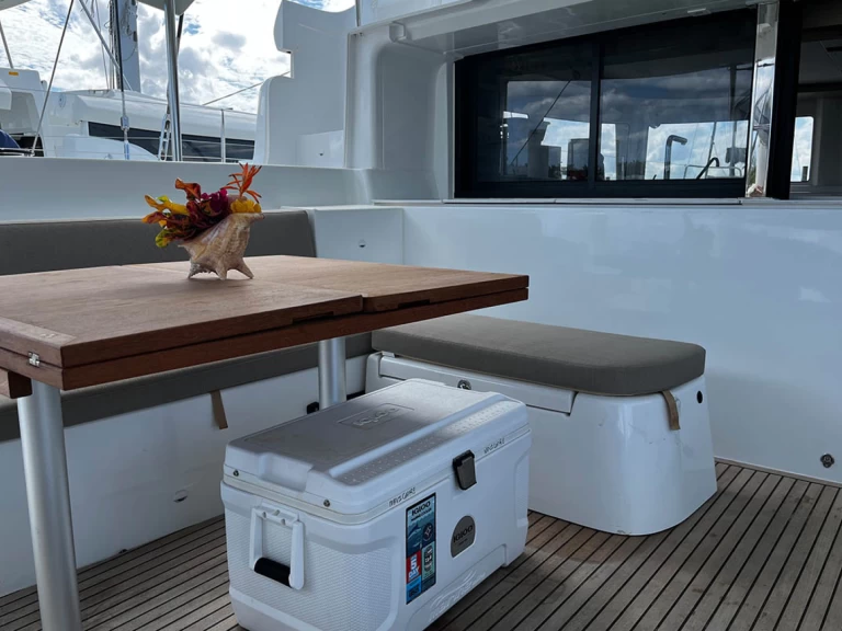 Lagoon Lagoon 46 jednotlivci a charterové společnosti v Marsh Harbour