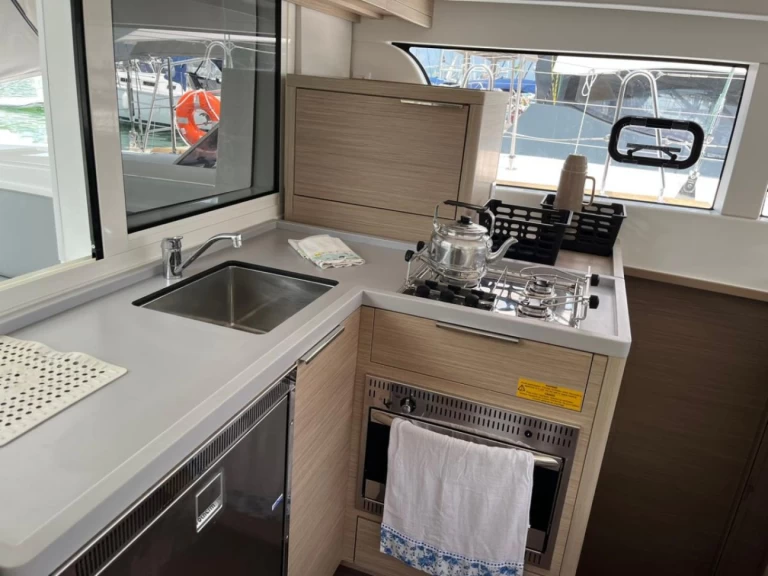 Pronájem lodi Lagoon Lagoon 40 v Paraty na Samboatu