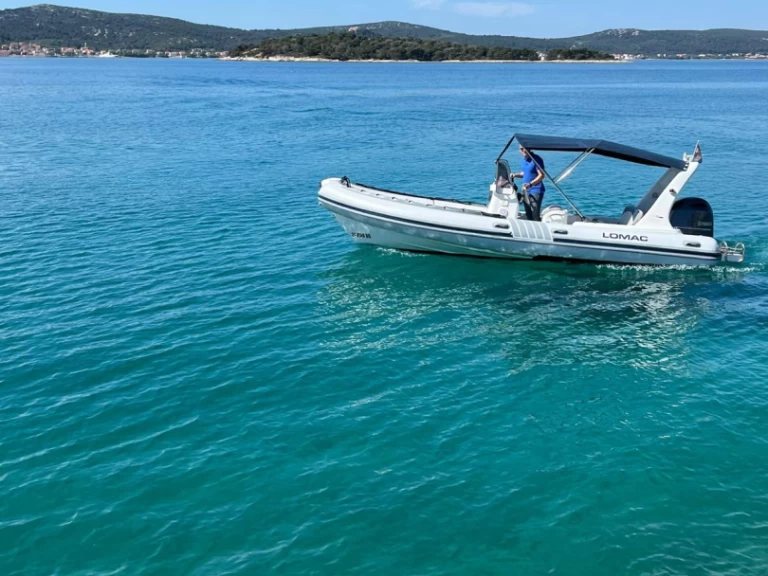 Pronájem jachty v Biograd Na Moru -Lomac Lomac 660 IN na Samboatu