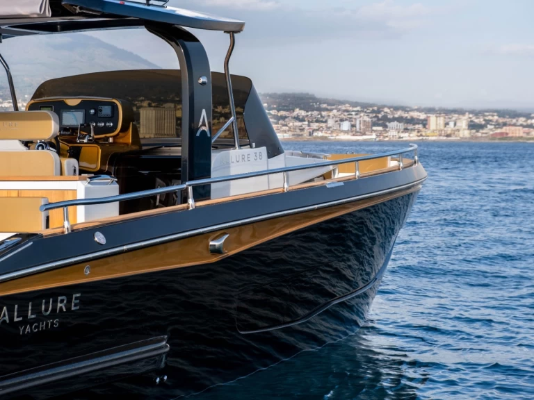 Pronajmout si ITALUYRE CLASSIC 38 v Positano