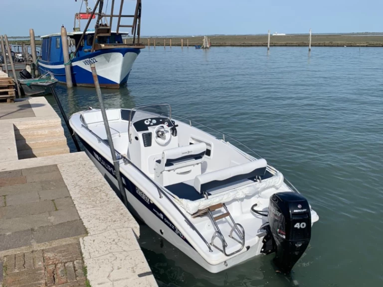 Pronájem jachty v Venice -Orizzonti Calipso na Samboatu