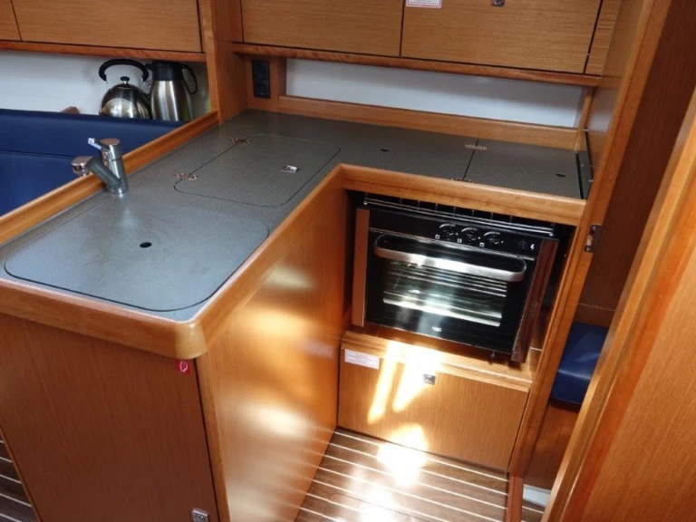 Pronájem Plachetnice Bavaria s licencí