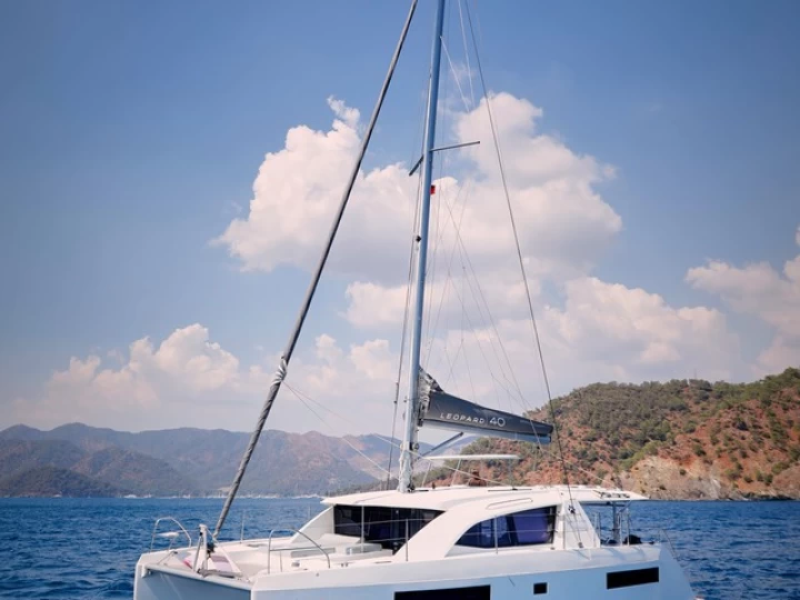Pronájem Katamarán v Fethiye -Leopard Catamarans / Robertson & Caine Leopard 40
