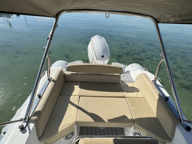 Pronájem lodi MV 25 v Port de Pollenca na Samboatu