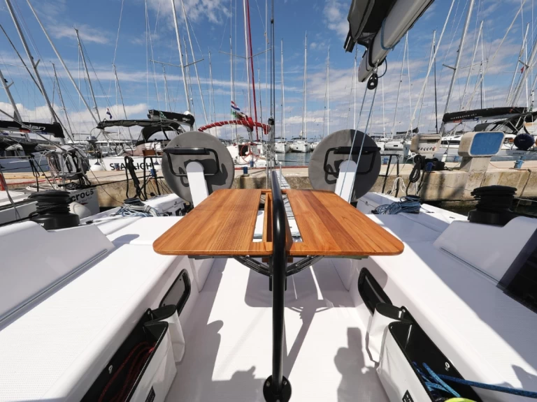 Pronájem Plachetnice Bénéteau s licencí