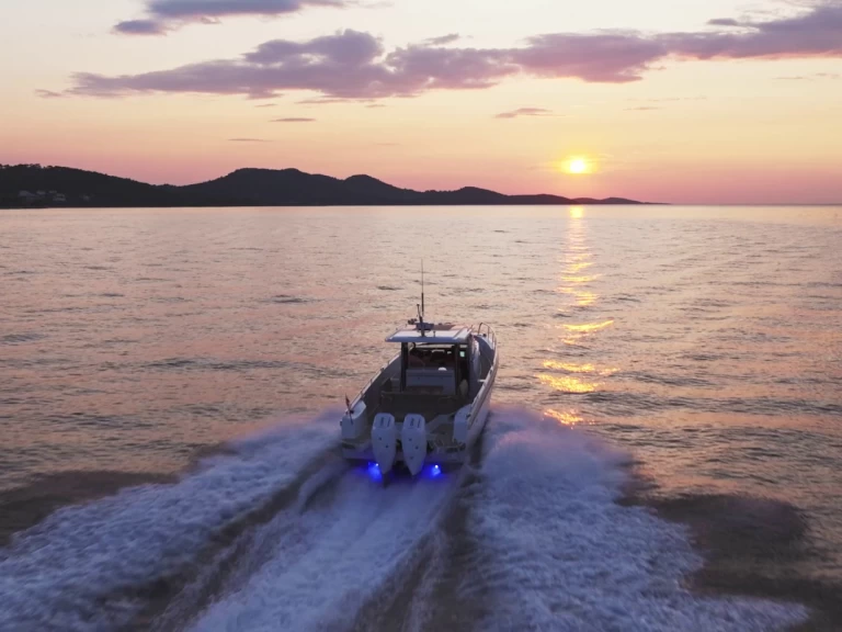 Pronájem lodi Sukošan lákavé ceny Nimbus T11