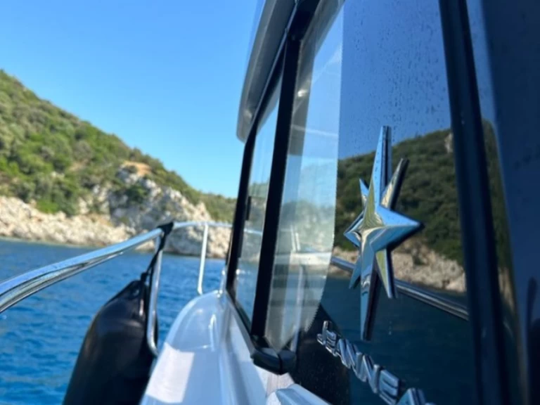 Pronajmout si Jeanneau Merry Fisher 695 Serie2 v Trogir